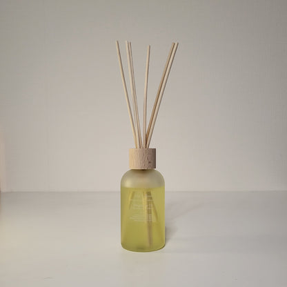 フローラルウッディ　　　　　　　　　　　　　リードディフューザー100ml
